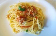 Linguine con spigola e capperi