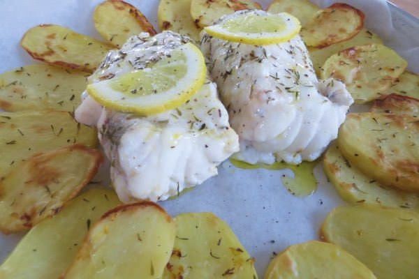 Coda di rospo con patate, limone e timo