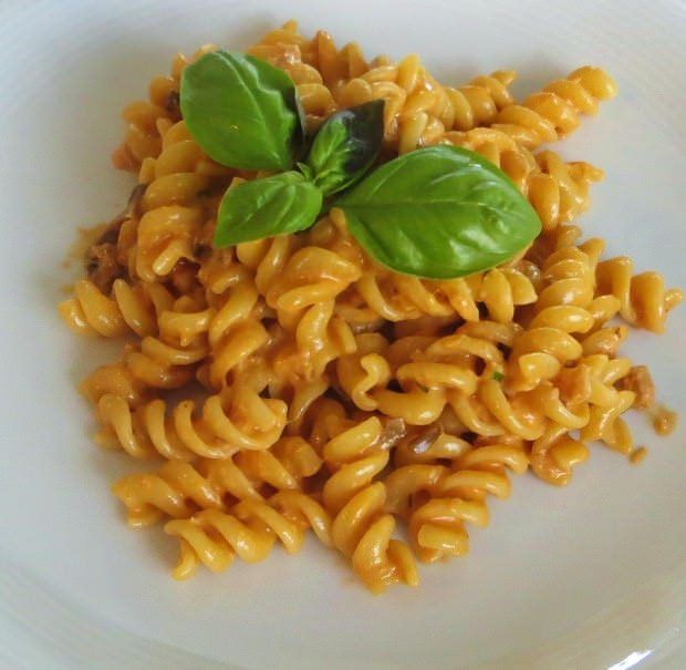 Fusilli capricciosi al tonno ricetta e foto