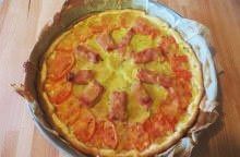 Quiche di patate con prosciutto e pomodorini