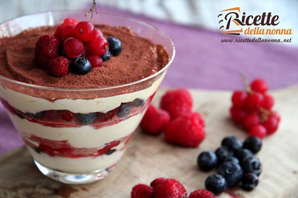 Tiramisù ai frutti di bosco