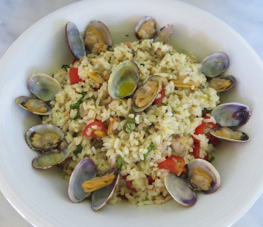 insalata di riso,sugarello e vongole veraci