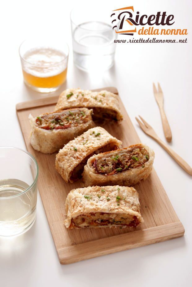 Foto di Strudel ai funghi porcini