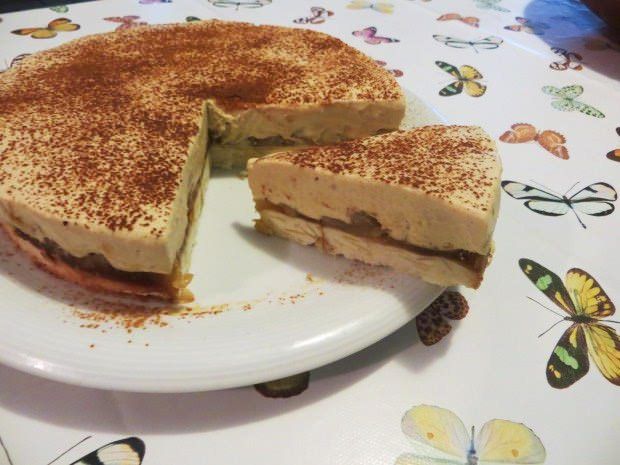 torta di mele, mandorle e crema spumosa alla cannella ricetta e foto