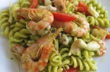 Fusilli al pesto in riviera