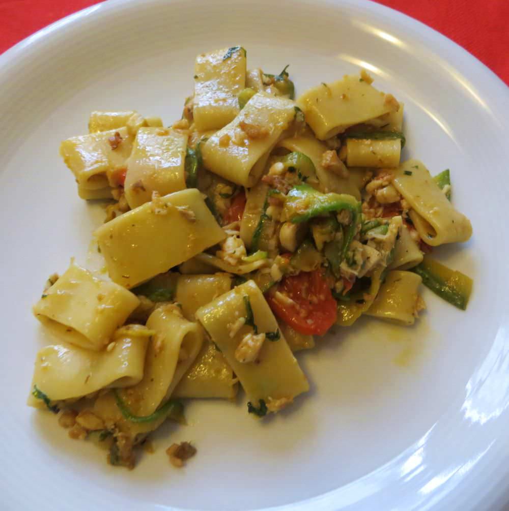 Calamarata Con Salsa Di Zucchine E Spigola Ricette Della Nonna