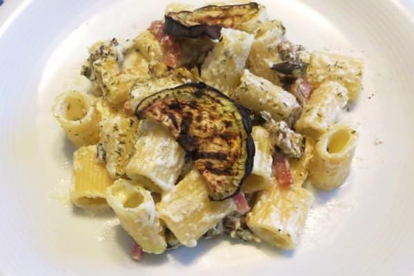 Pasta con melanzane grigliate