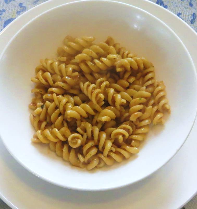 Fusilli al pesto rosso Ricette della Nonna
