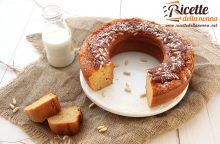 Ciambella con la ricotta, una delizia soffice e aromatizzata per dolci risvegli