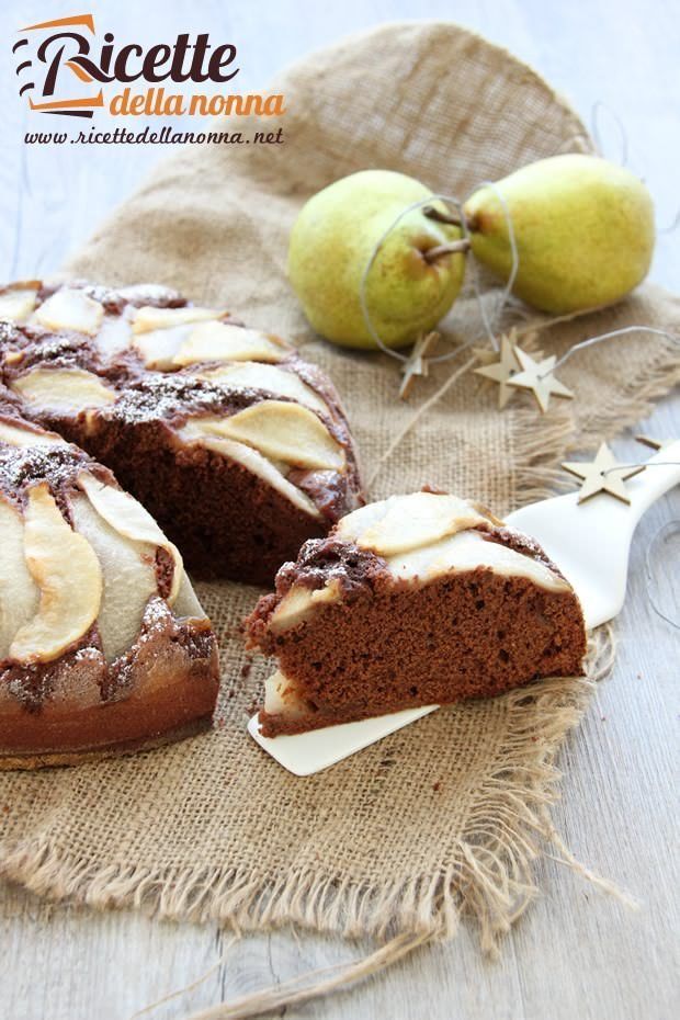 Foto torta cioccolato e pere