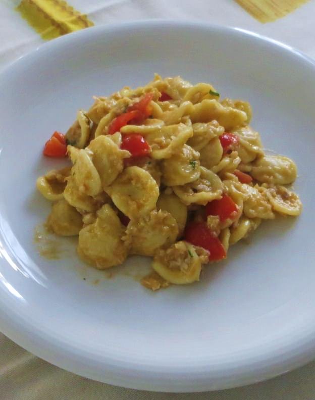 Orecchiette al sugarello e salsa di gamberi