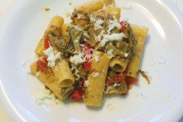 Pasta con carciofi trifolati