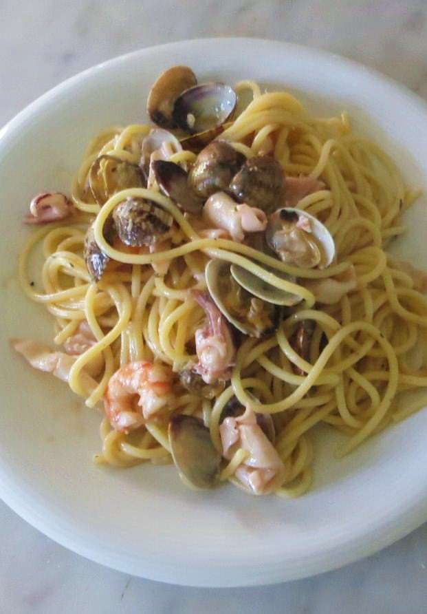 Spaghettini di mare in bianco ricetta e foto