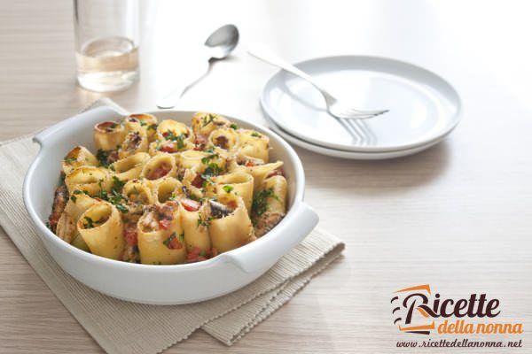 Paccheri alici e pecorino