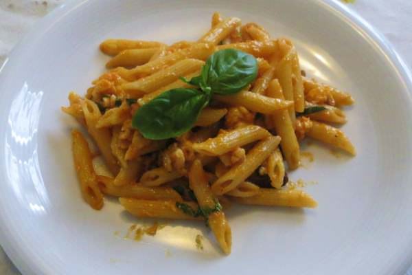 Pennette al ragù di pescatrice