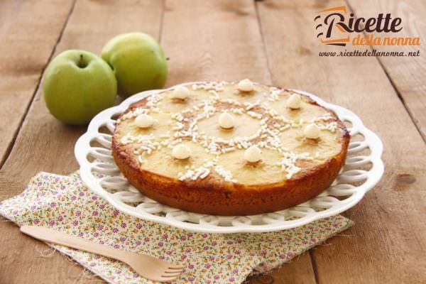 Torta capovolta di mele verdi