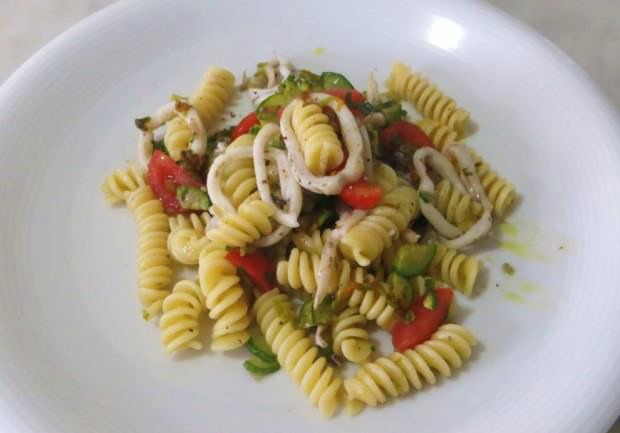 Fusilli ai calamari e zucchine in fiore