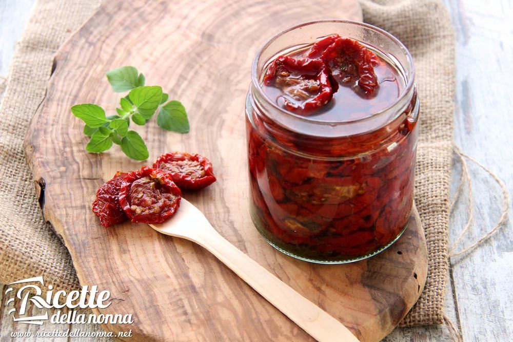 Pomodori secchi sott'olio | Ricette della Nonna