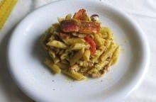 Pennette alla crema di finocchio, calamari e triglie