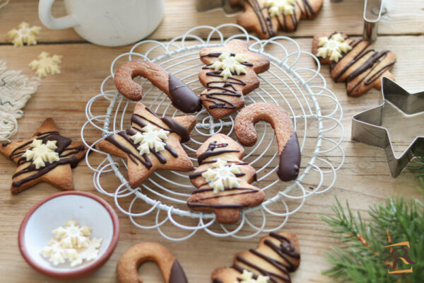 Biscotti di Natale glassati al cioccolato