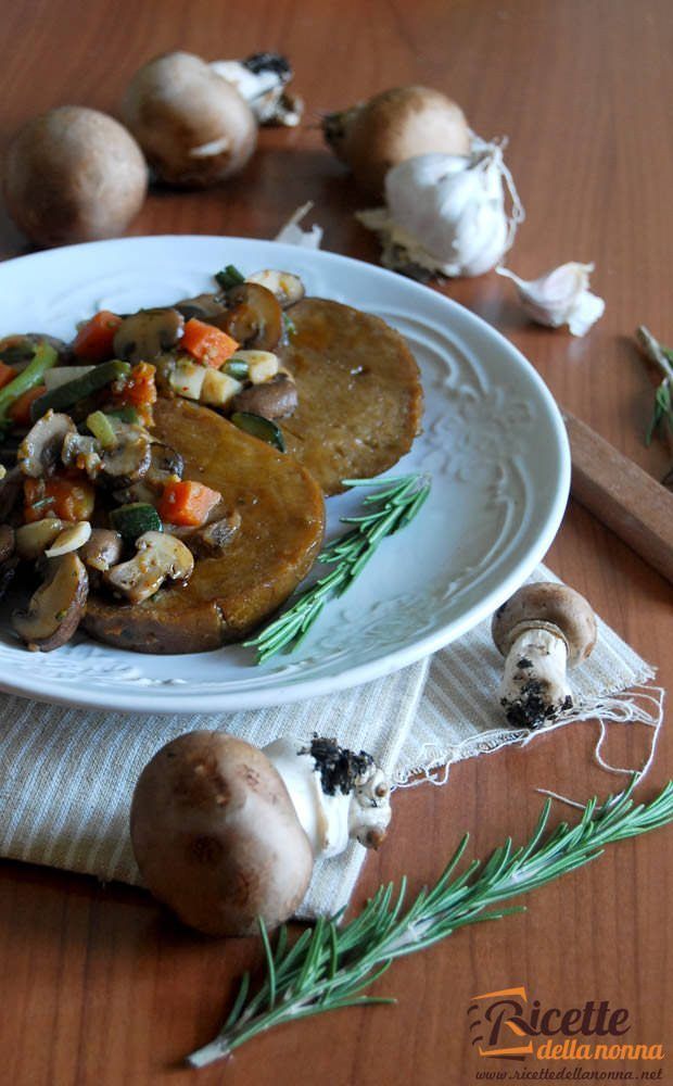 Scaloppine di seitan con funghi e verdure