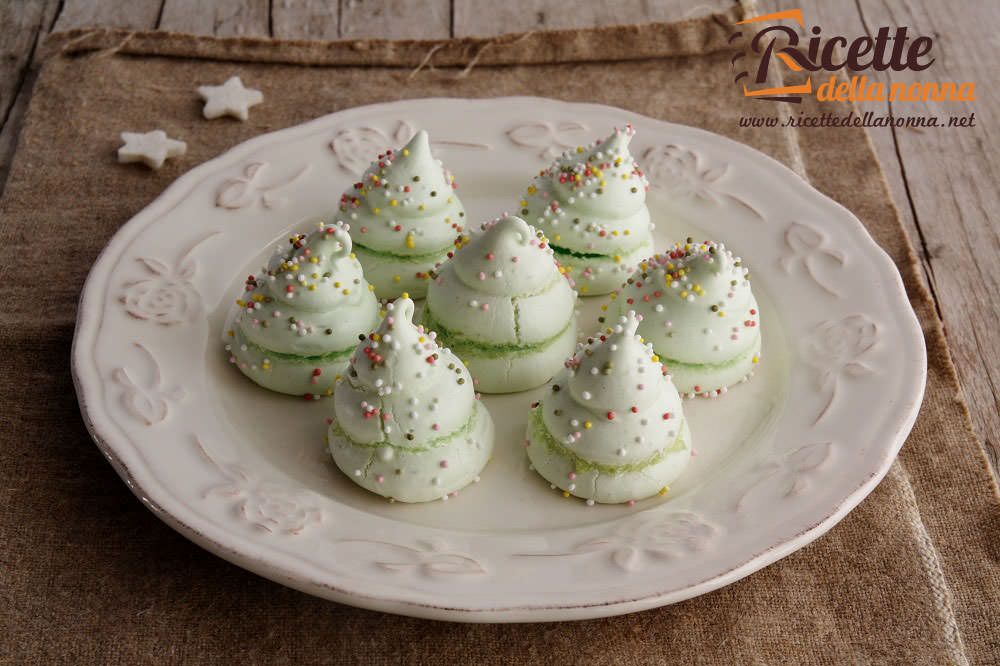 Segnaposto Natalizi Alimentari.Alberelli Di Natale Di Meringa Ricette Della Nonna