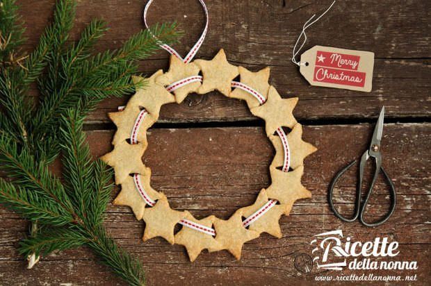 Biscotti Stelle Di Natale Alla Cannella.Biscotti Alla Cannella Ghirlanda Di Natale Ricette Della Nonna