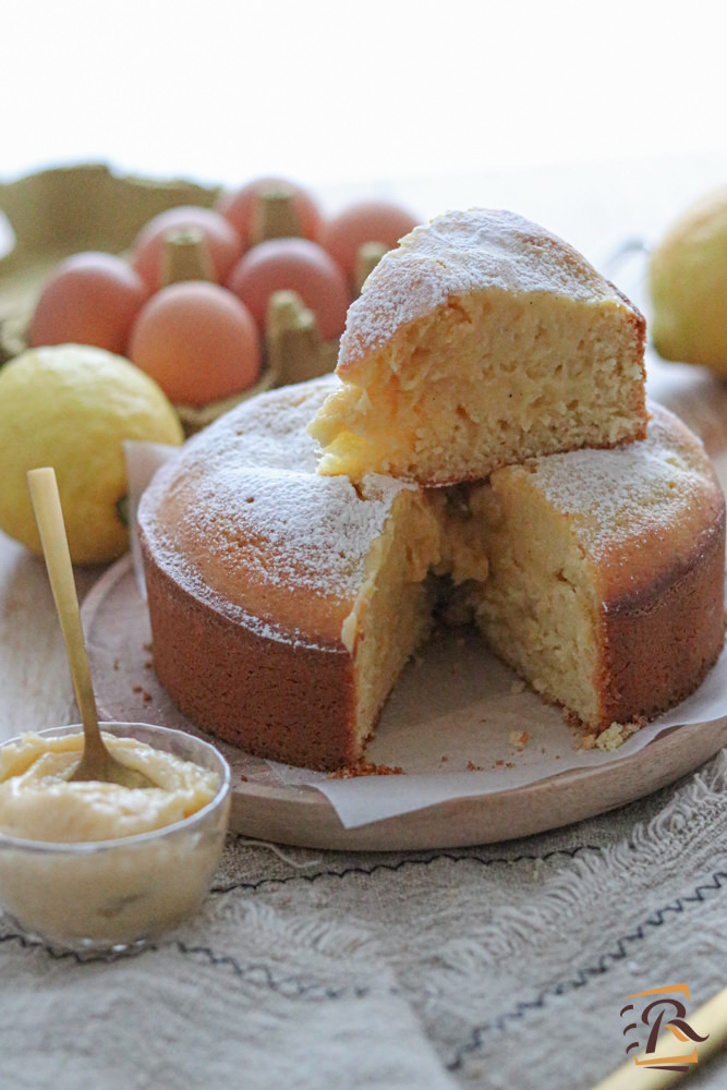 Torta nua alla crema pasticcera