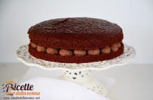 Torta al cacao con ganache montata al cioccolato