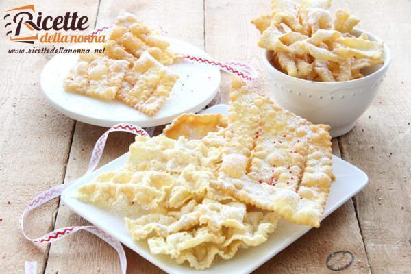 Chiacchiere, cenci, frappe, bugie: come chiamate i dolci fritti di Carnevale?