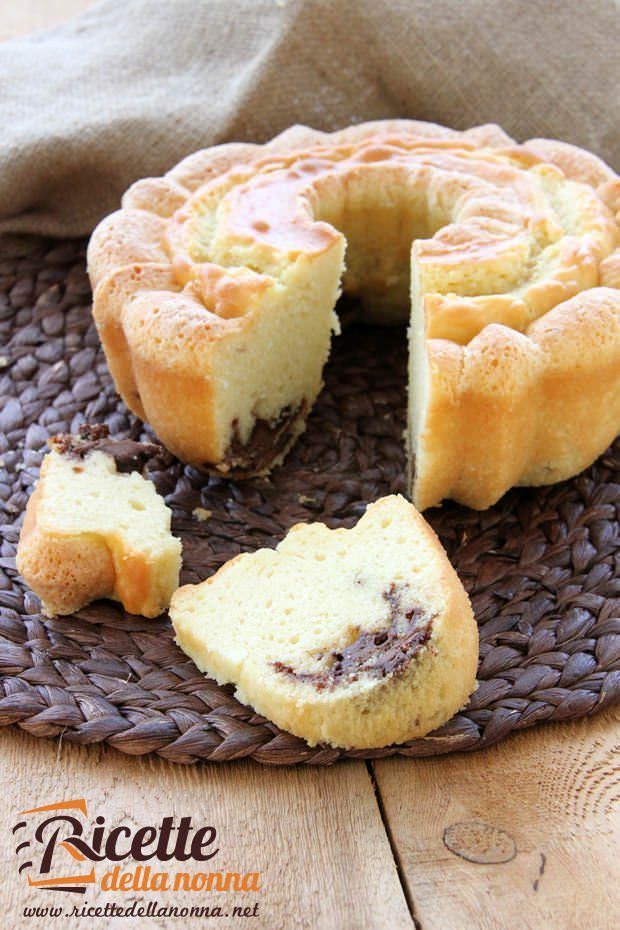 Foto Torta al cuore di cioccolato al latte