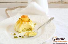 Dacquoise al pistacchio con bavarese alle pesche