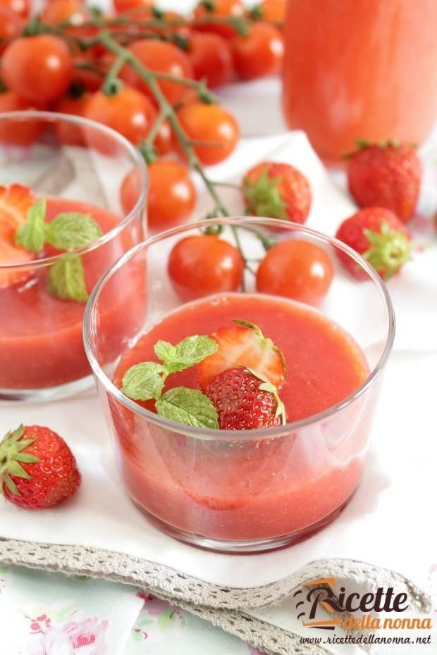 Foto Gazpacho di fragole e pomodoro 2