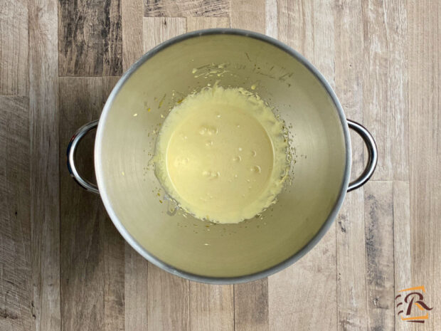 Preparazione crema al mascarpone