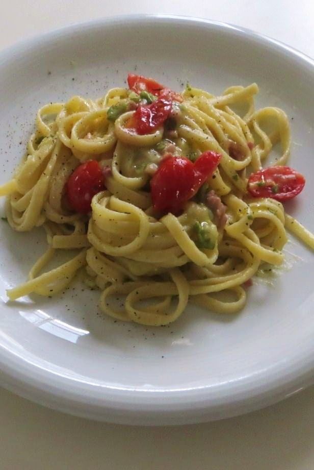 Pasta patate zucchine e speck