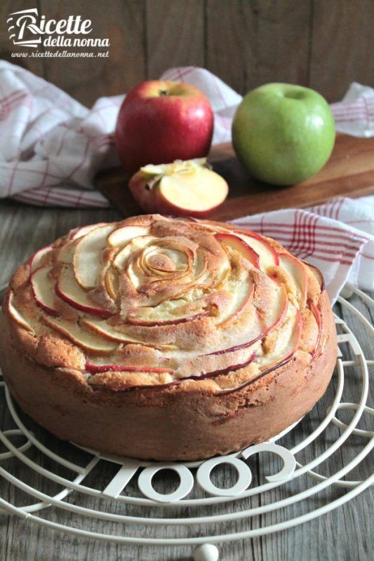 La torta di mele soffice e profumata di Nonna | Ricette della Nonna