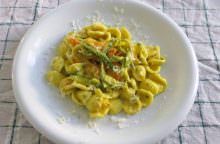 Orecchiette allo zafferano e verdure