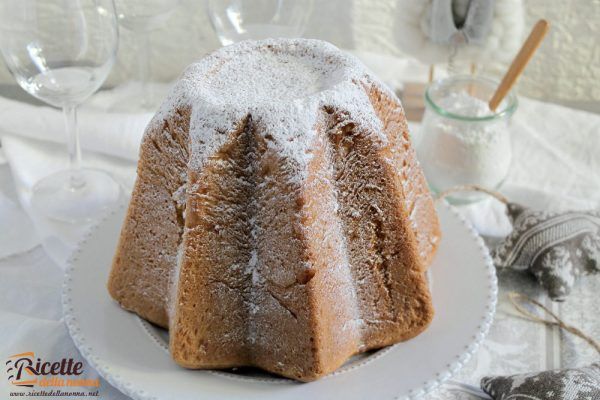 Pandoro artigianale fatto in casa