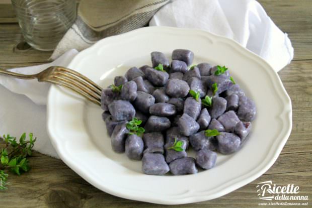 Ricetta gnocchi di patate viola vitellotte