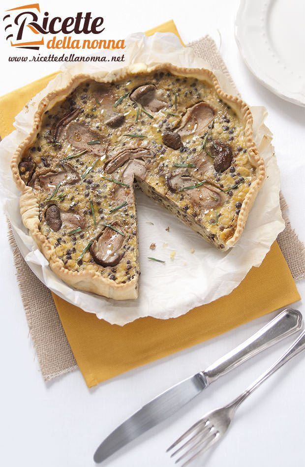 Foto torta salata funghi e lenticchie