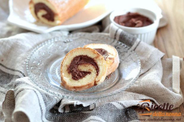 Ricetta Tronchetto Di Natale Alla Nutella.Rotolo Alla Nutella Ricette Della Nonna