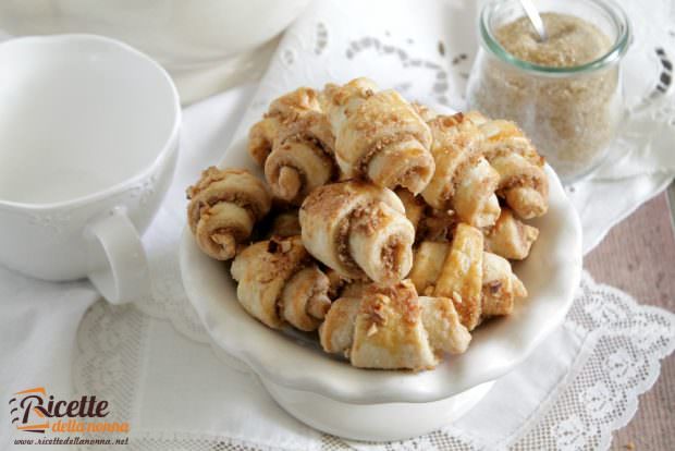 ricetta rugelach alle nocciole