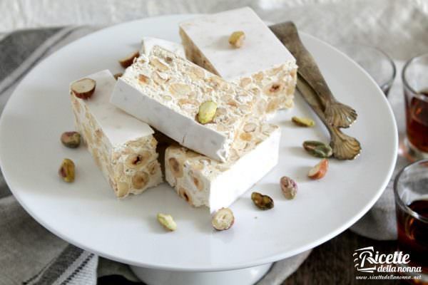 Torrone morbido fatto in casa