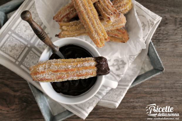 Ricetta churros spagnoli e salsa al cioccolato