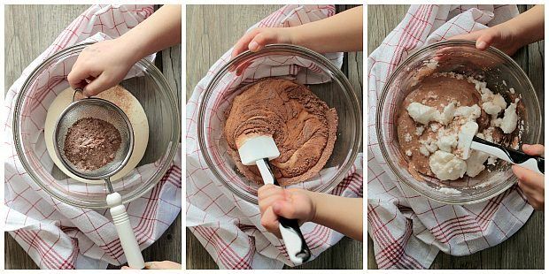 Preparazione pasta biscotto al cacao 1