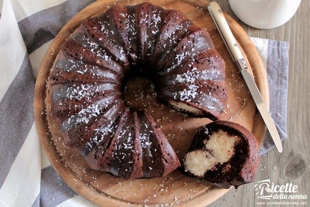 Ricetta bounty cake al cocco e cacao