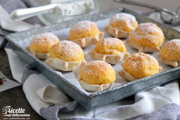 Le pardulas, dolcetti sardi alla ricotta e zafferano