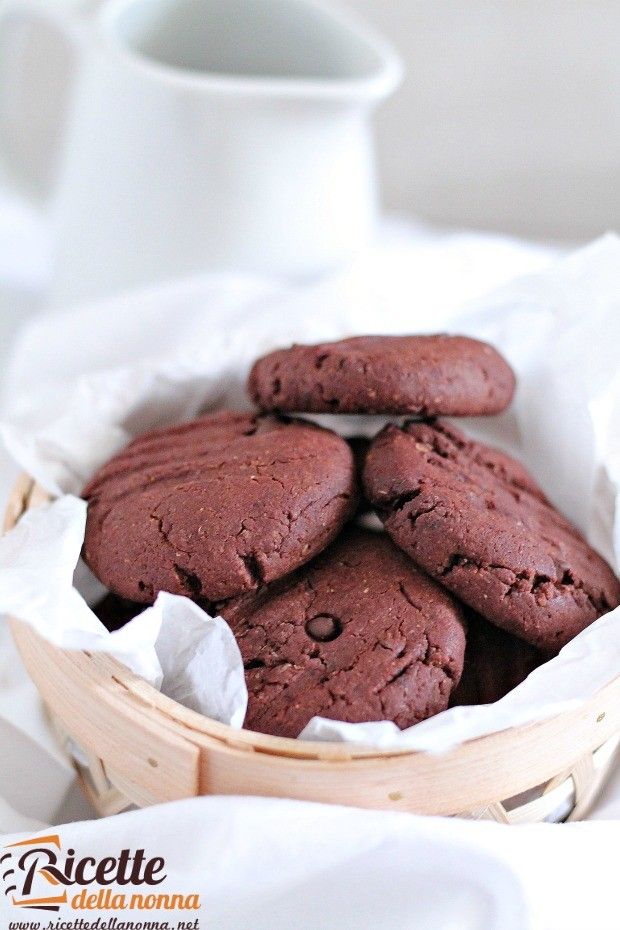 Foto biscotti al doppio cioccolato senza uova e senza burro