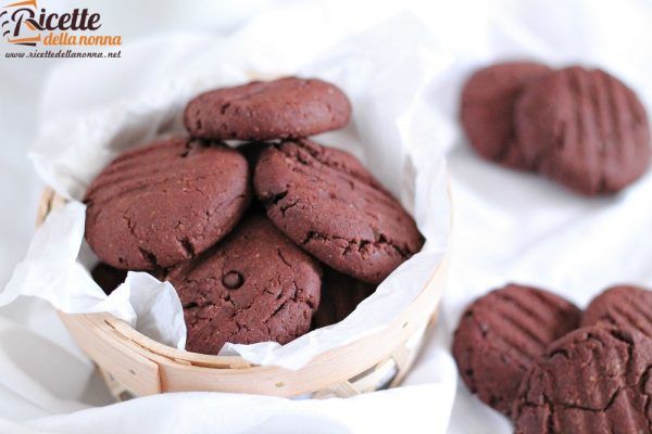 Biscotti al doppio cioccolato senza uova e senza burro