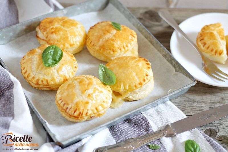 Rustico Lexis Ricetta rustici leccesi | Ricette della Nonna